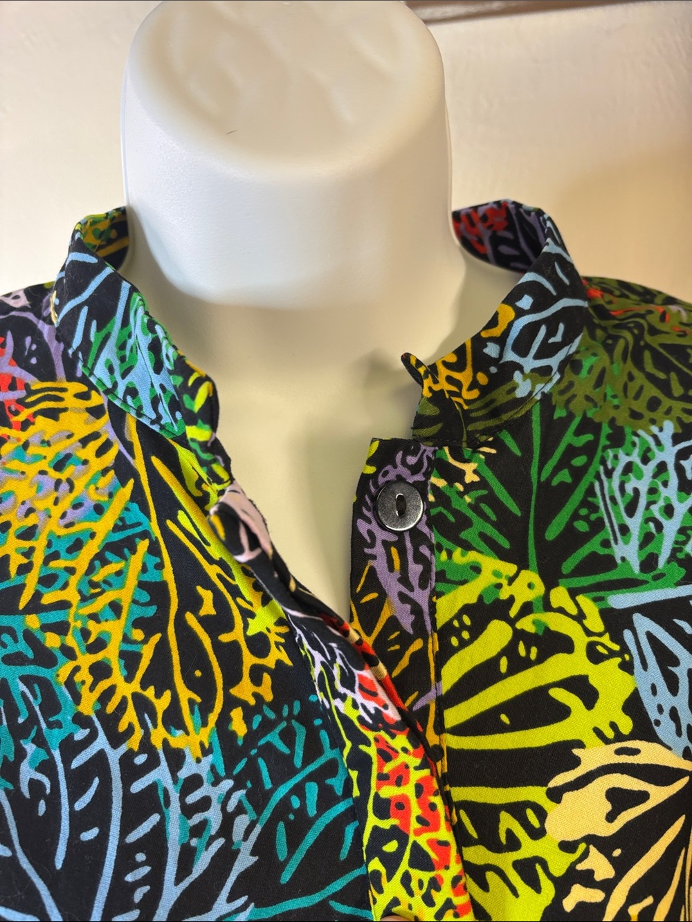 Women’s Multicolor Leaf-Print Midi Dress - Picture 4 of 5